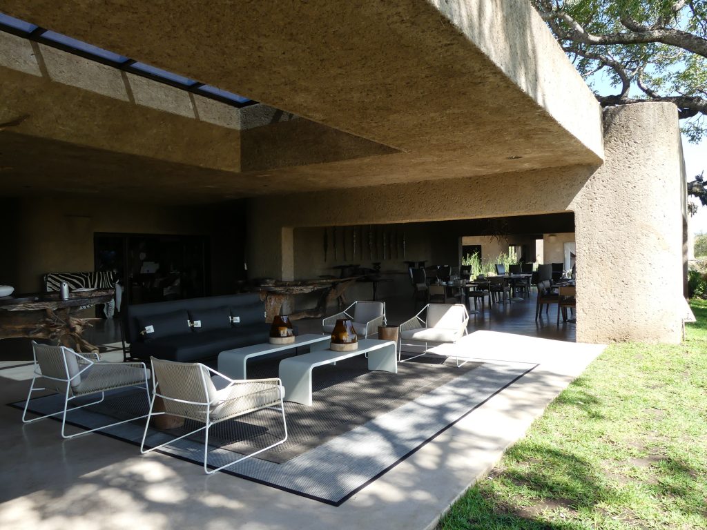 Sabi Sabi Earth Lodge lounge area