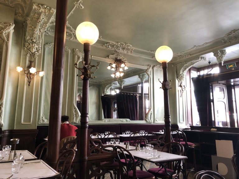 Inside Bouillon Julien